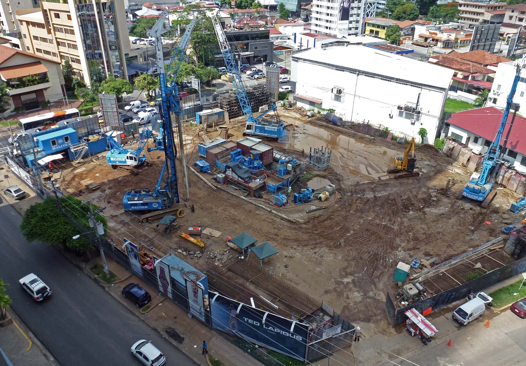 Cost-Efficient Basement Construction at 50 Calle: Diaphragm Wall Expertise